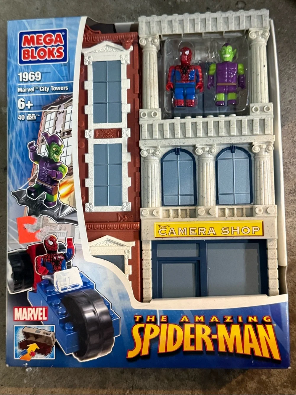 Mega Bloks The Amazing Spider-Man City Towers Playset - Blue, Gray & White
